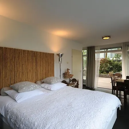 Bed & Breakfast De Groene Tunnel Amsterdam